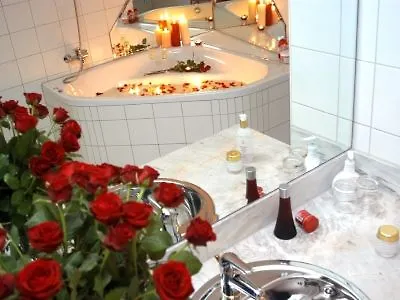 Paradies 4*