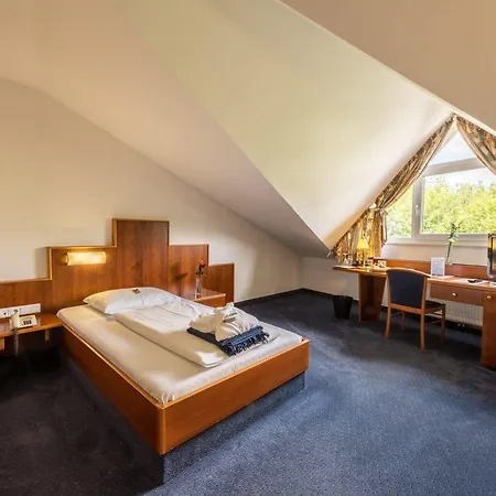 Paradies 4*