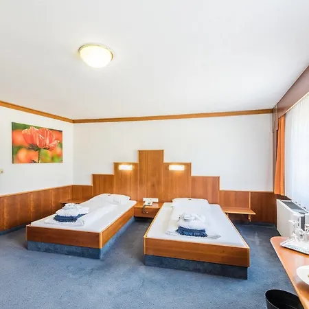 Hotel Paradies