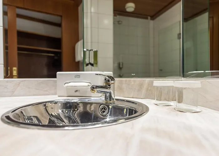 فندق Paradies 4*