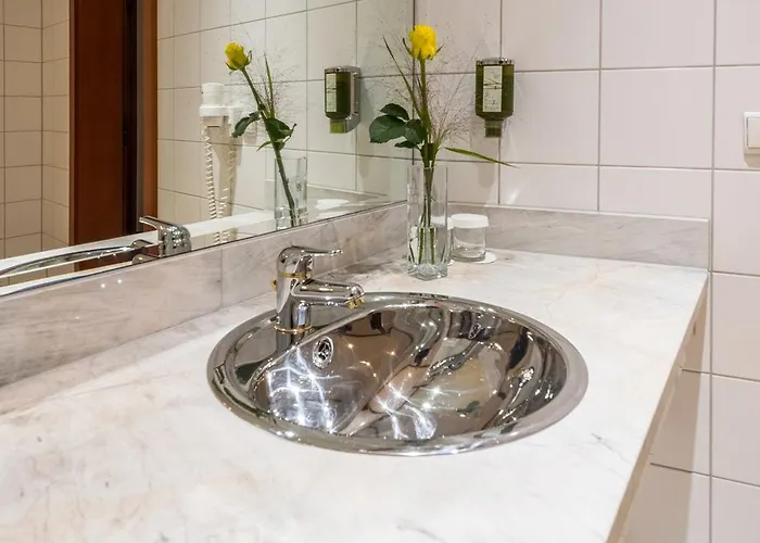 Paradies فندق غراتس